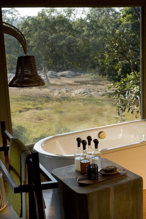Banjaar Tola Kanha National Park - A Taj Safari Lodge Kültér fotó
