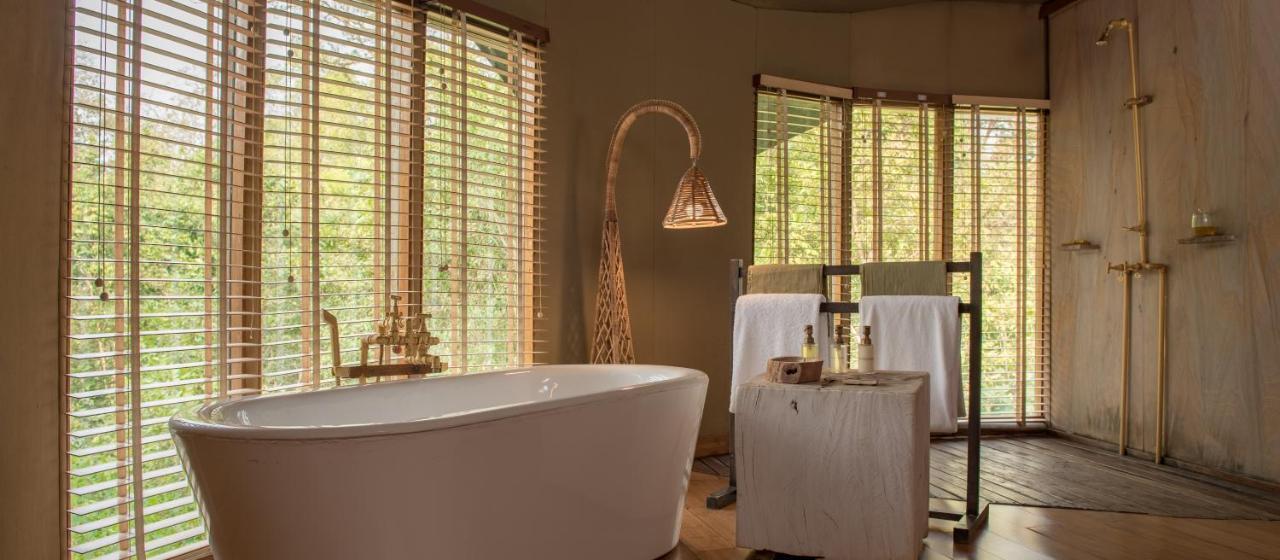 Banjaar Tola Kanha National Park - A Taj Safari Lodge Kültér fotó